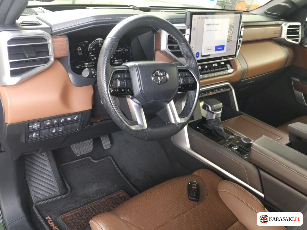 America Toyota Tundra 2022 z aukcji japońskiej