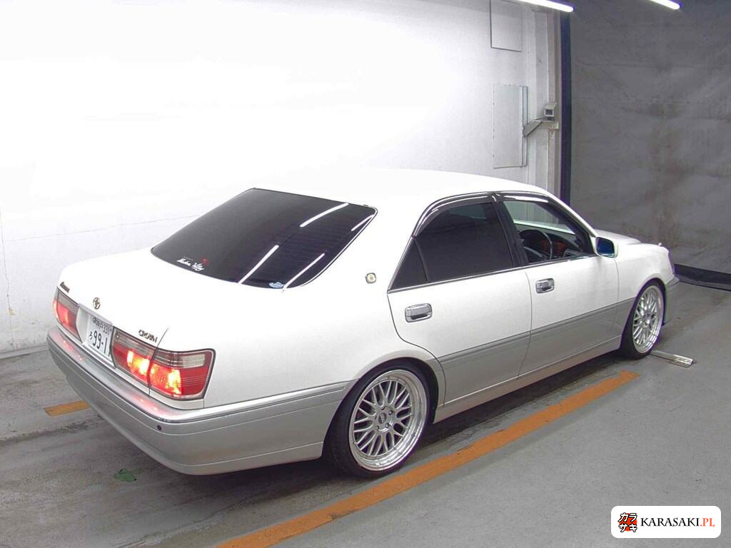 Toyota Crown 2000 z aukcji japońskiej