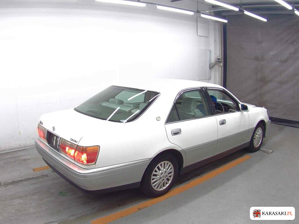 Toyota Crown 2001 z aukcji japońskiej