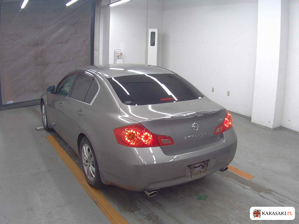 Nissan Skyline 2007 z aukcji japońskiej