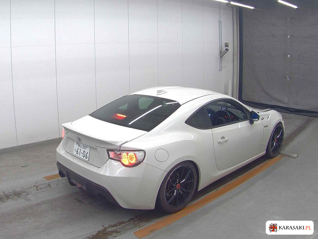 Toyota 86 2014 z aukcji japońskiej