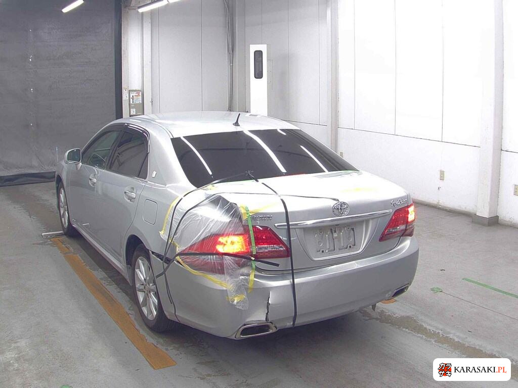 Toyota Crown 2008 z aukcji japońskiej