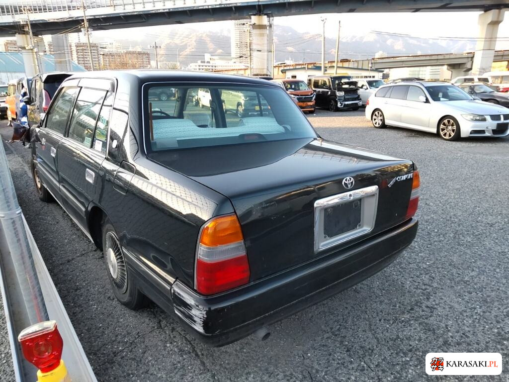 Toyota Crown Comfort 2008 z aukcji japońskiej