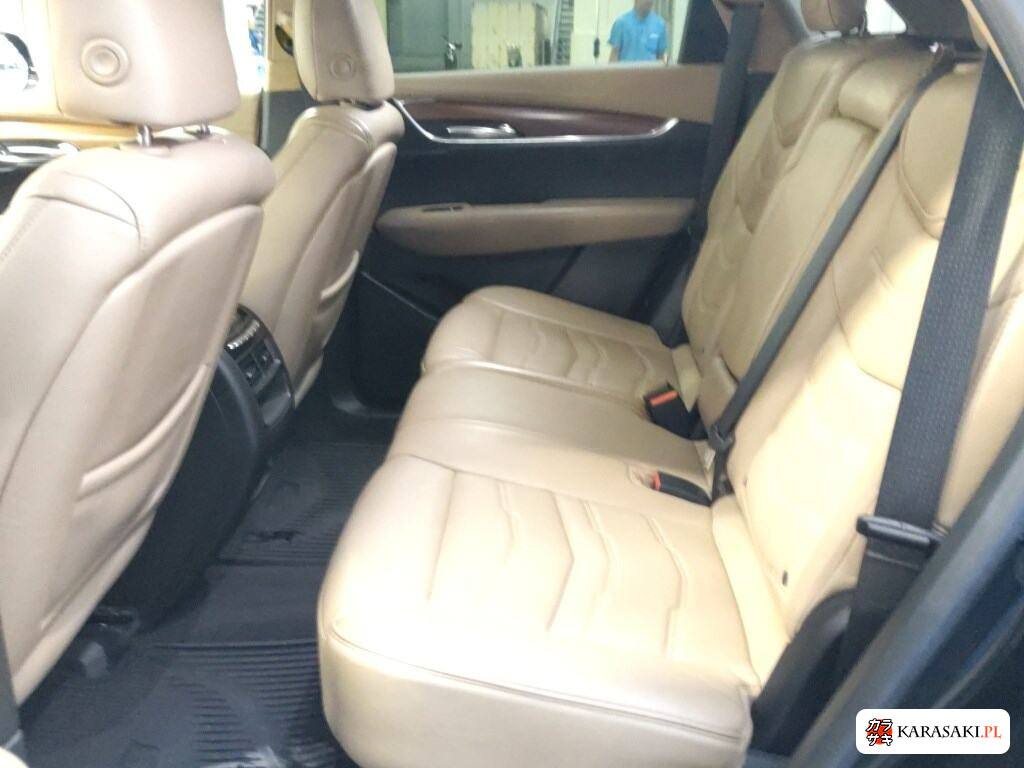 2017 Cadillac XT5 Crossover 4WD 6