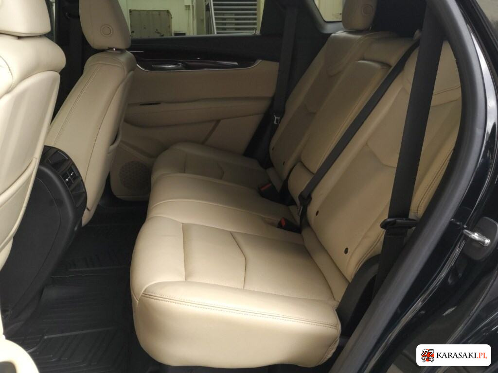 2017 Cadillac XT5 Crossover 4WD Luxury 6