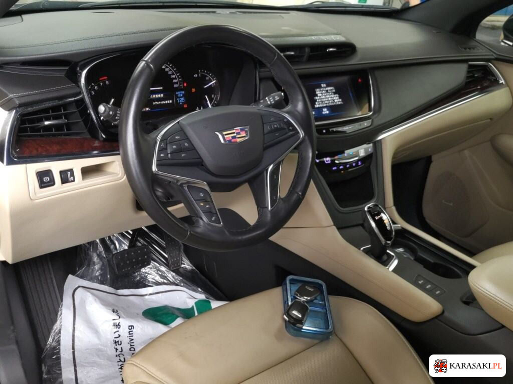 2017 Cadillac XT5 Crossover 4WD Luxury 5