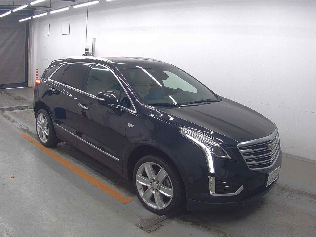 Cadillac XT5 Crossover 2017 z aukcji japońskiej