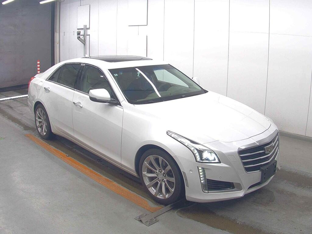 Cadillac CTS 2016 z aukcji japońskiej