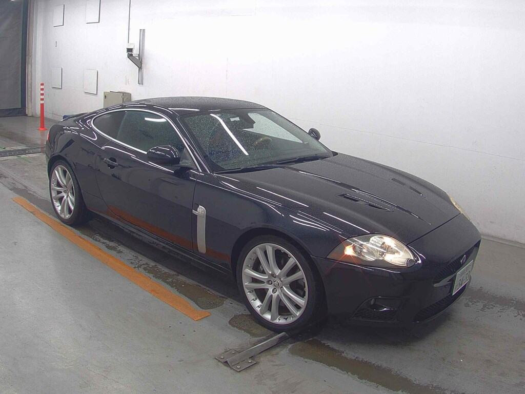 Jaguar XK 2007 z aukcji japońskiej