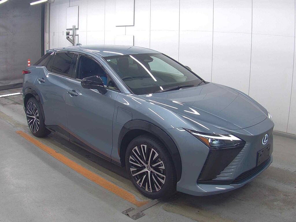 Lexus RZ 2024 z aukcji japońskiej