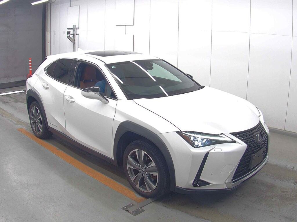 Lexus UX300E 2021 z aukcji japońskiej