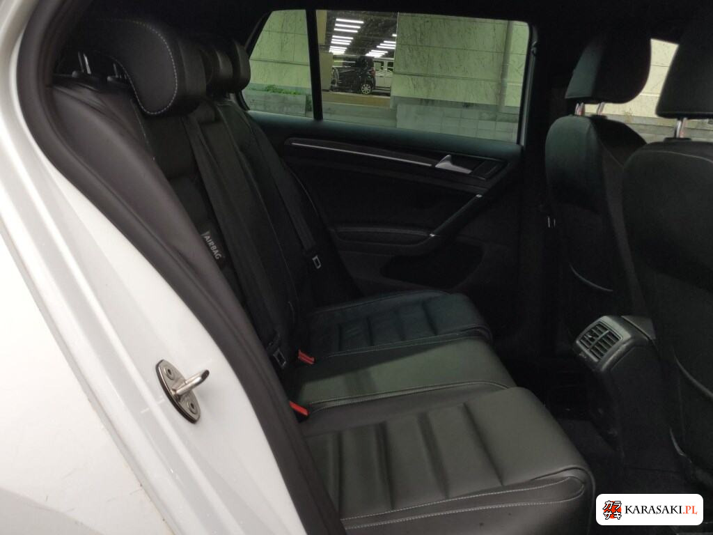 2015 Volkswagen Golf R 4WD Base Grade 6