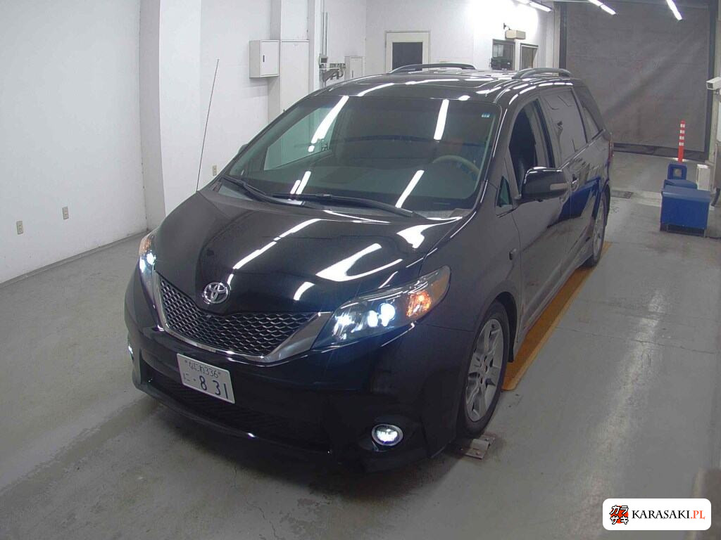 2011 America Toyota Sienna 3