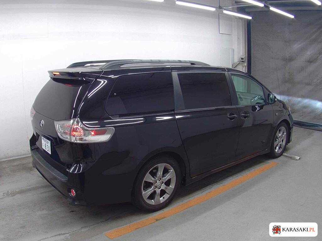 2011 America Toyota Sienna 4