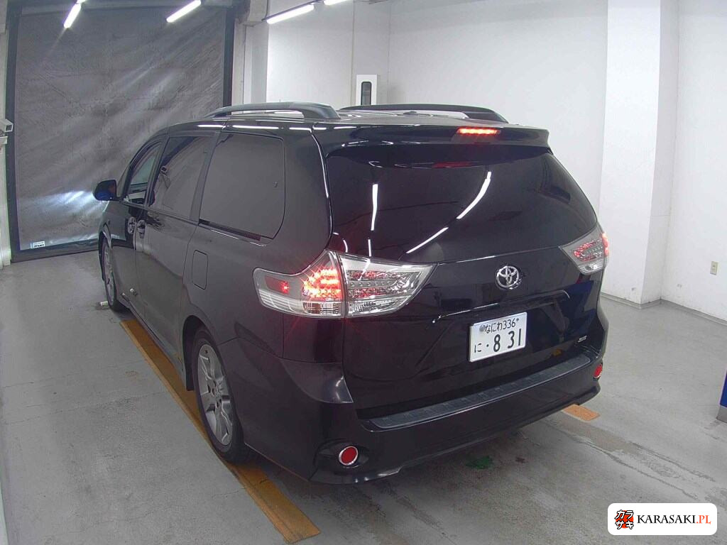 2011 America Toyota Sienna 2