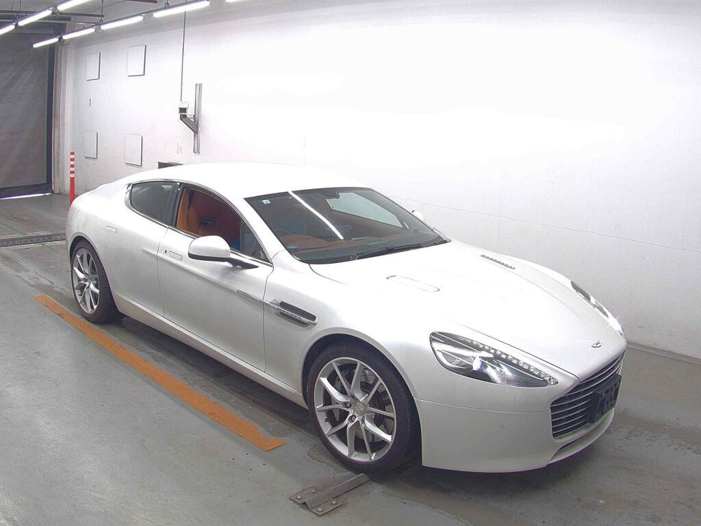 Aston Martin Rapide 2013 z aukcji japońskiej