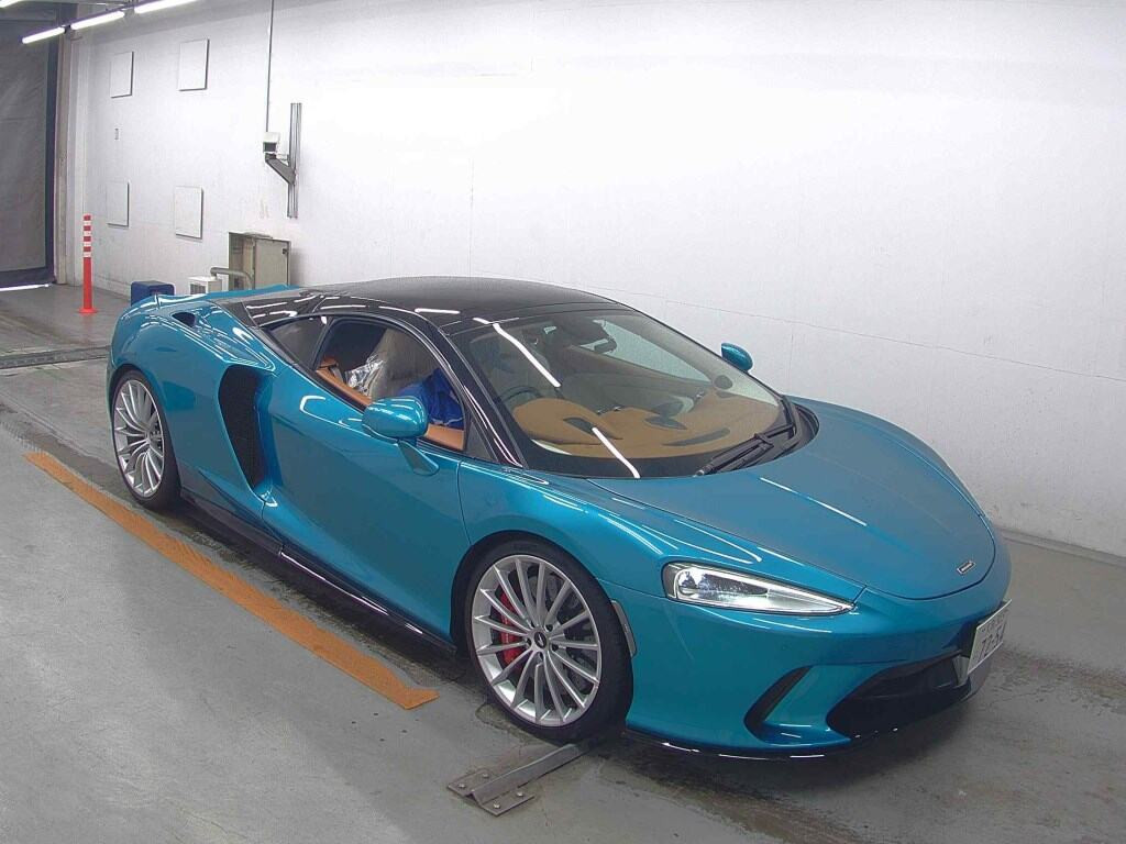 McLaren GT 2021 z aukcji japońskiej