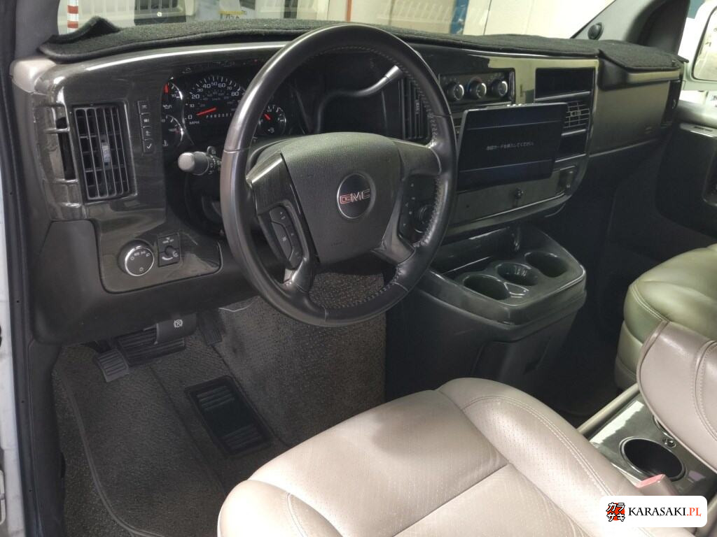 2009 GMC Savana 4D 4WD 5