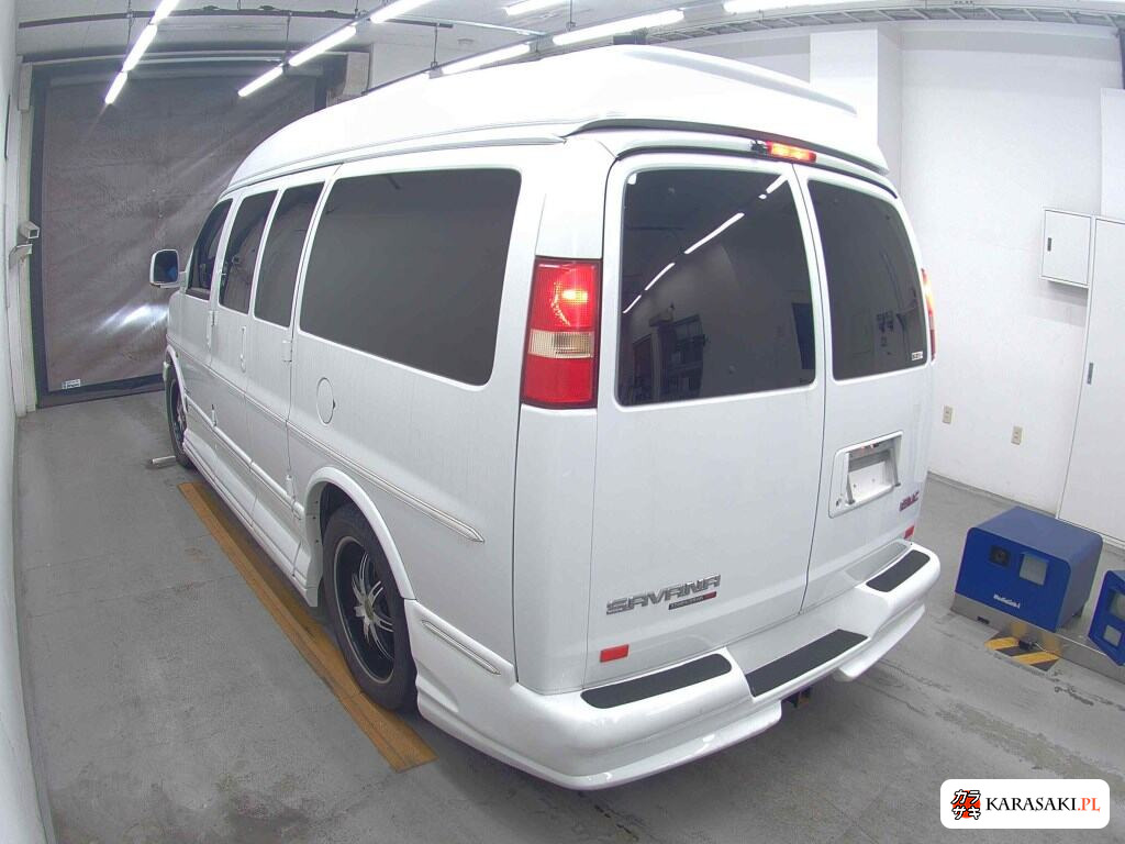2009 GMC Savana 4D 4WD 2