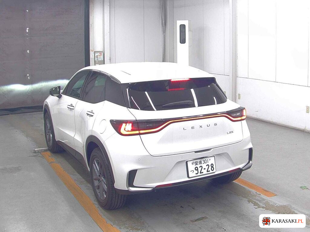 2024 Lexus LBX Elegant 2