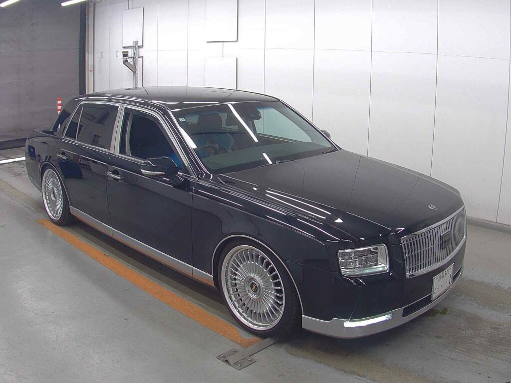 Toyota Century 2019 z aukcji japońskiej