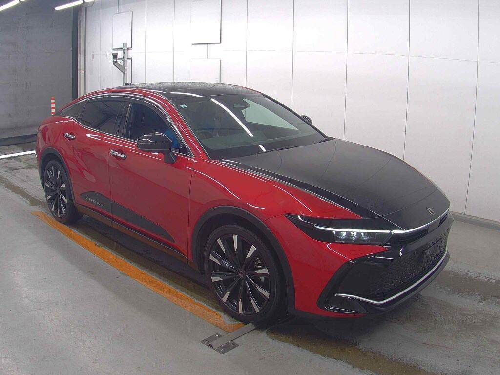 Toyota Crown Crossover 2023 z aukcji japońskiej