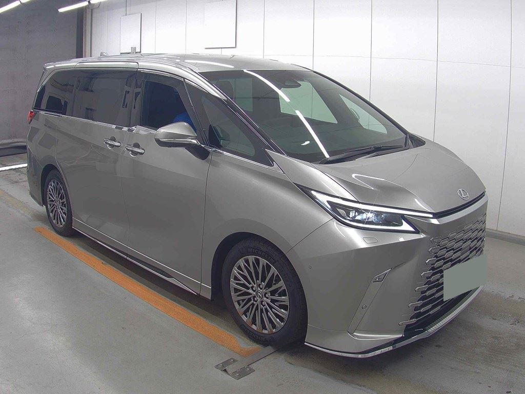 Lexus LM 2024 z aukcji japońskiej