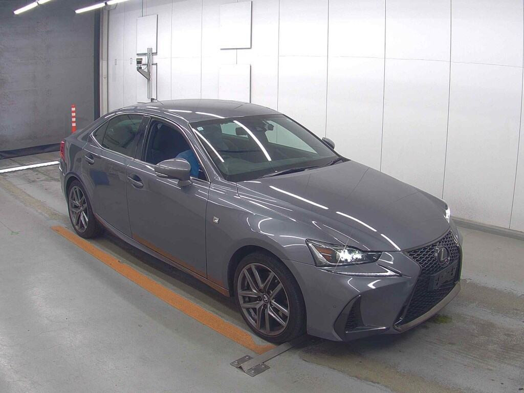 Lexus Is 2019 z aukcji japońskiej