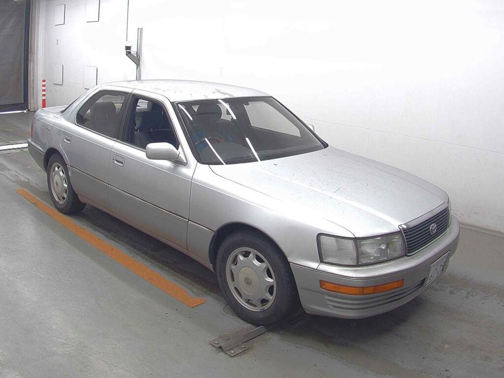 Toyota Celsior 1992 z aukcji japońskiej