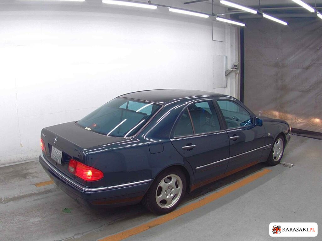 1996 Mercedes-Benz E-Class 4D E400 Avantgarde 4