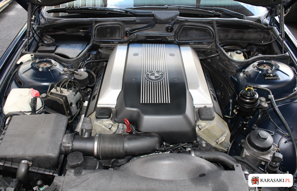 2001 BMW 7 Series 12