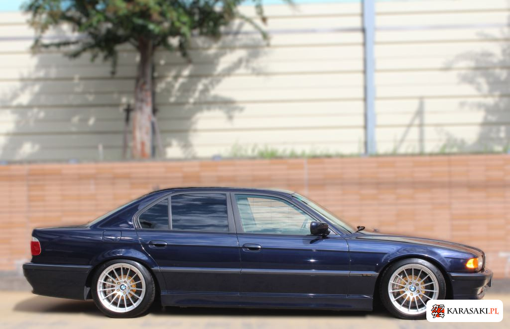2001 BMW 7 Series 10