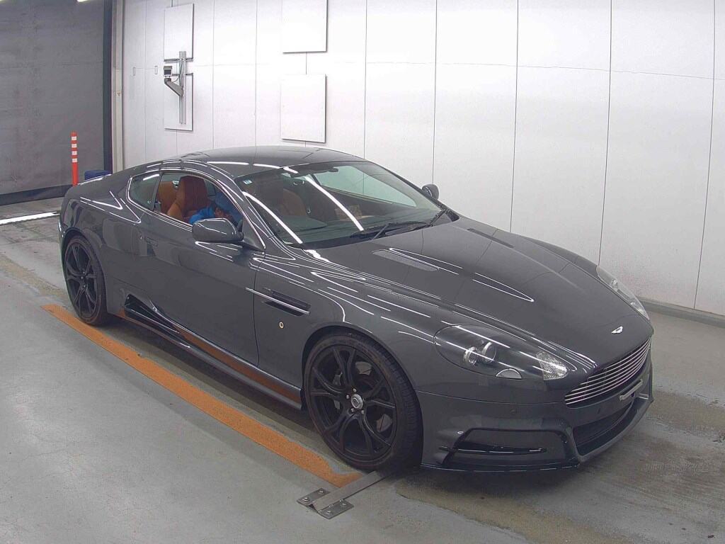 Aston Martin DB9 2007 z aukcji japońskiej