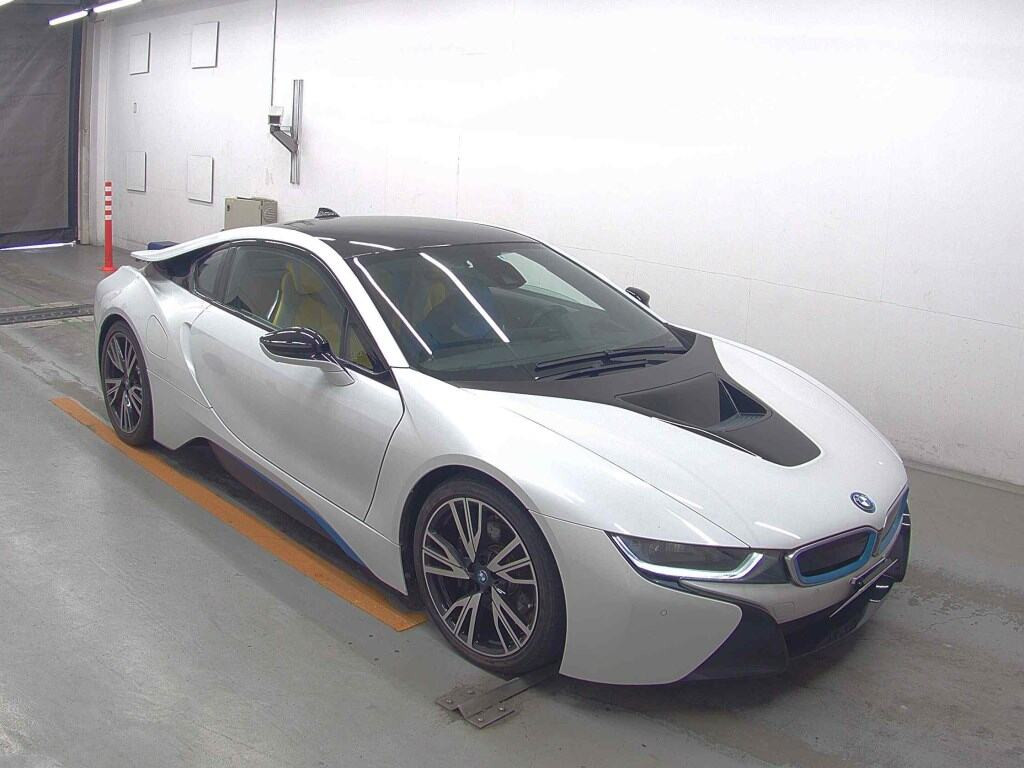 BMW I8 2015 z aukcji japońskiej