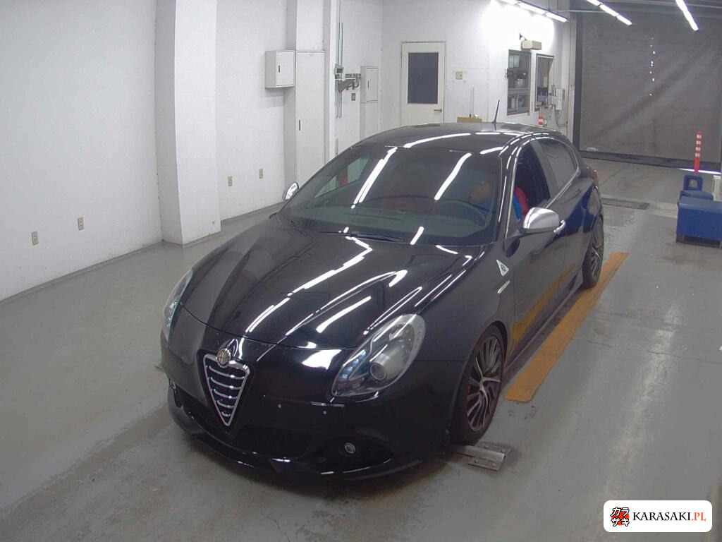 2013 Alfa Romeo Giulietta 5D Quadrifoglio Verde 3