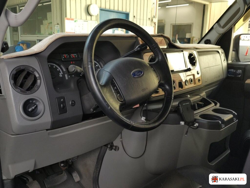 2012 Ford E-150 5