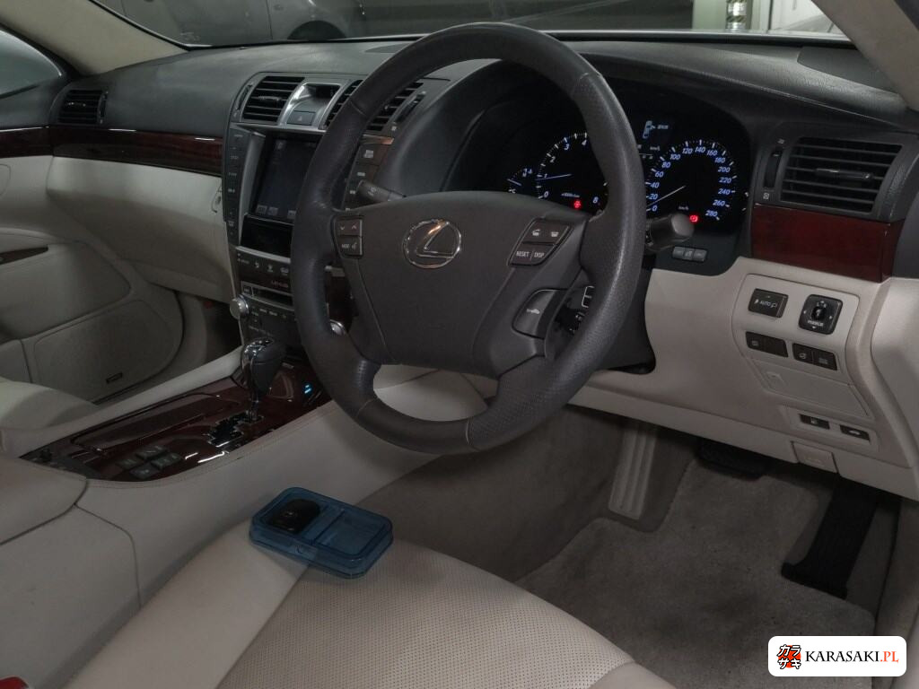 Lexus LS 2010 z aukcji japońskiej