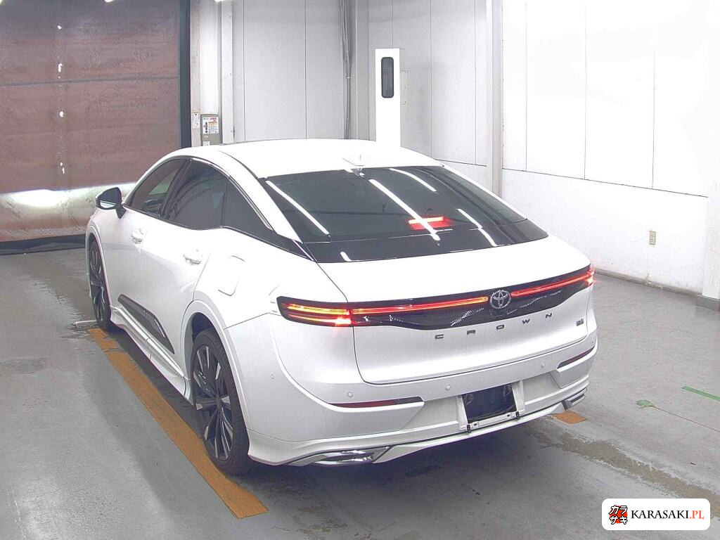 Toyota Crown Crossover 2023 z aukcji japońskiej