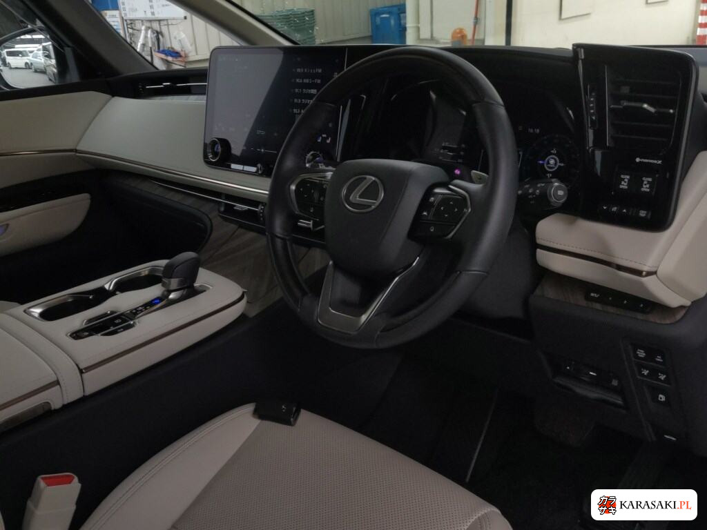 Lexus LM 2025 z aukcji japońskiej