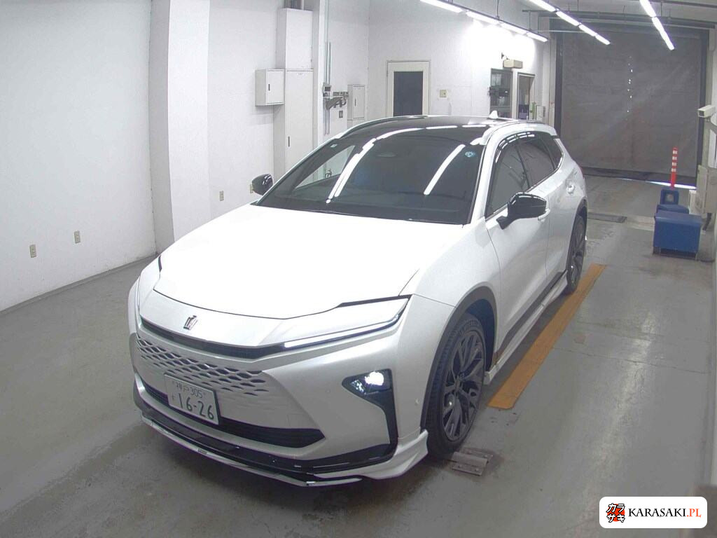 Toyota Crown Estate 2025 z aukcji japońskiej