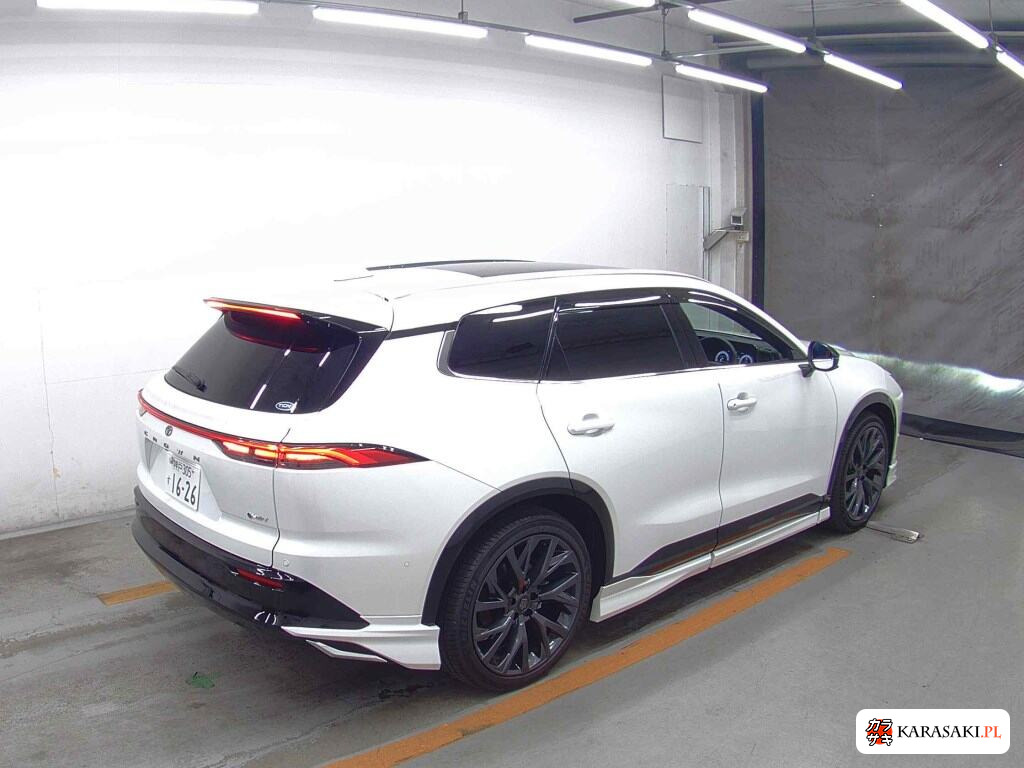 Toyota Crown Estate 2025 z aukcji japońskiej