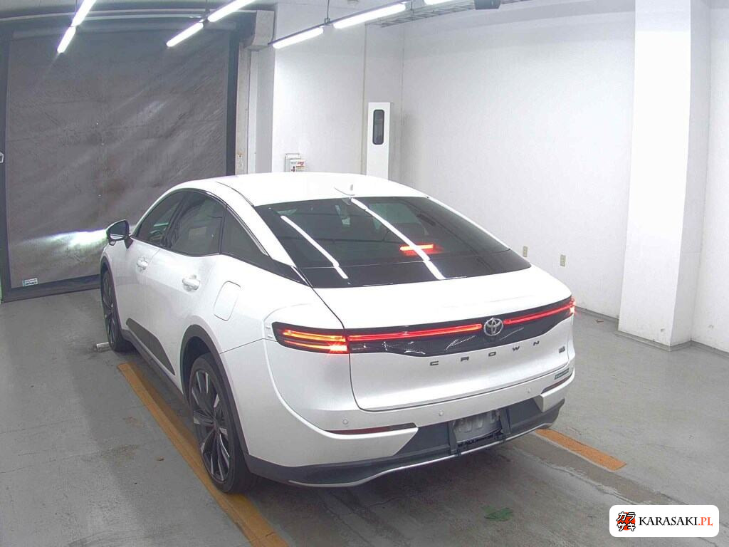 Toyota Crown Crossover 2023 z aukcji japońskiej