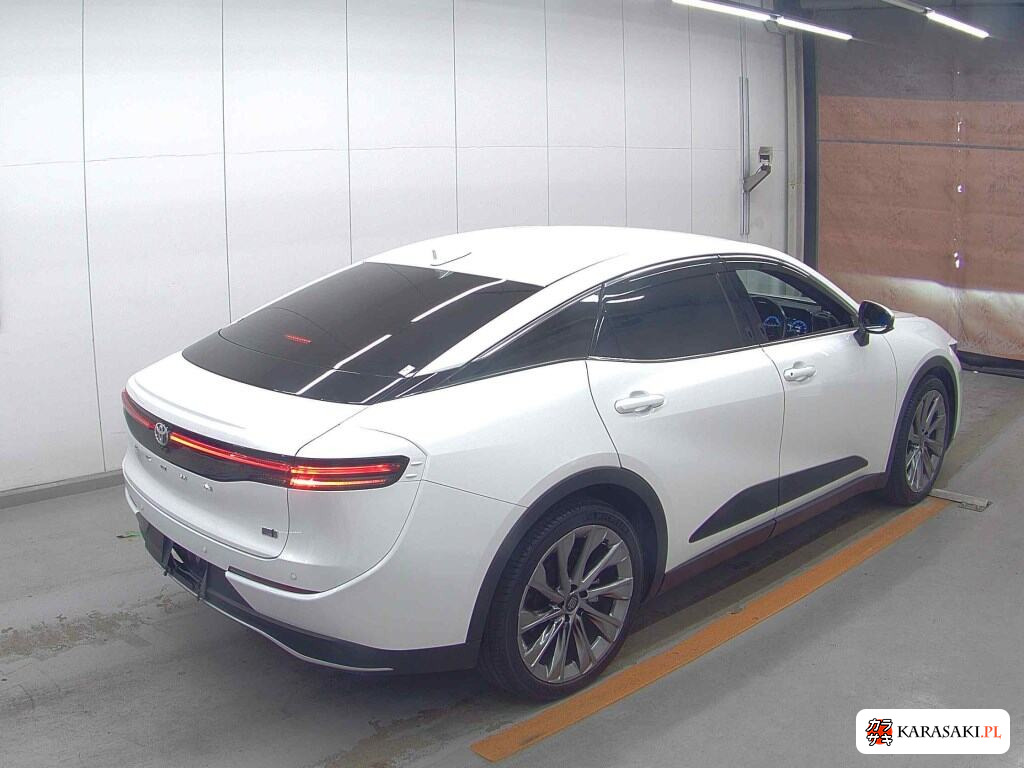 Toyota Crown Crossover 2023 z aukcji japońskiej
