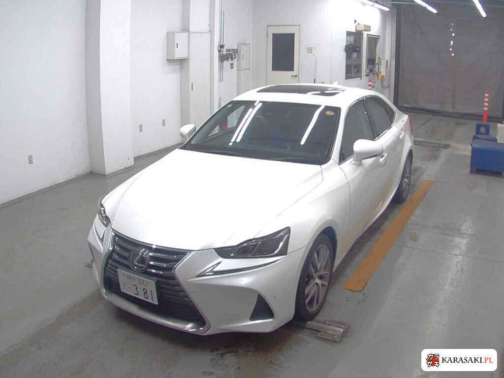 Lexus Is 2018 z aukcji japońskiej
