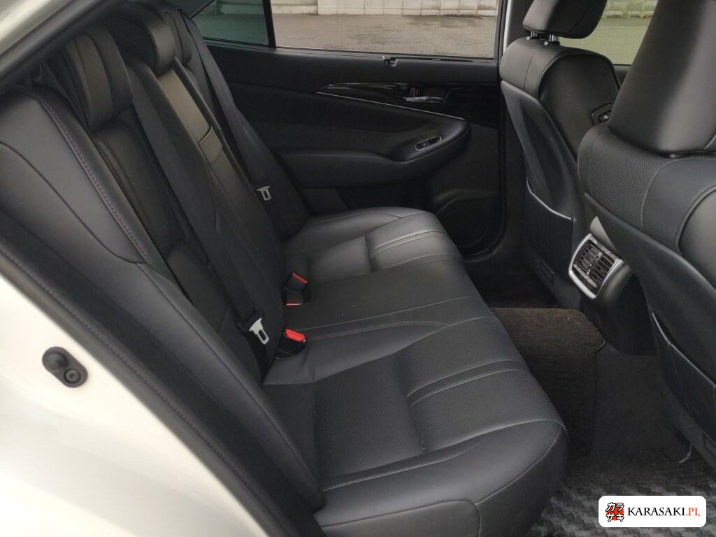 Toyota Crown 2017 z aukcji japońskiej