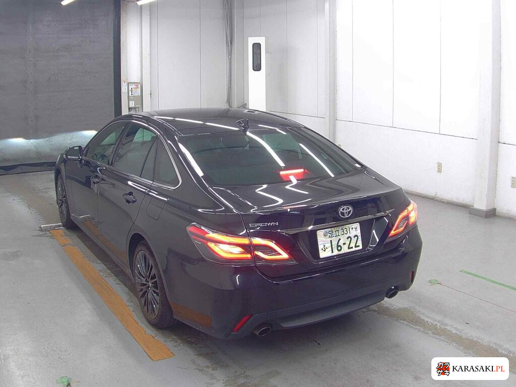 2020 Toyota Crown 4D Special Edition S Sport Style 2