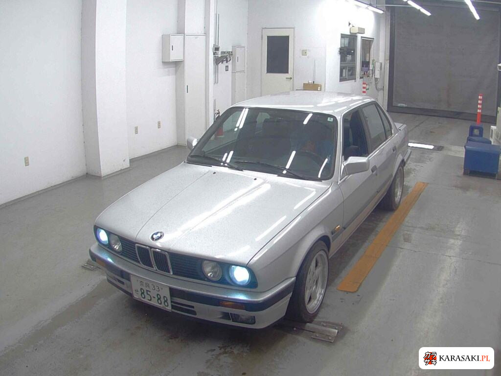 BMW 3 Series 1990 z aukcji japońskiej