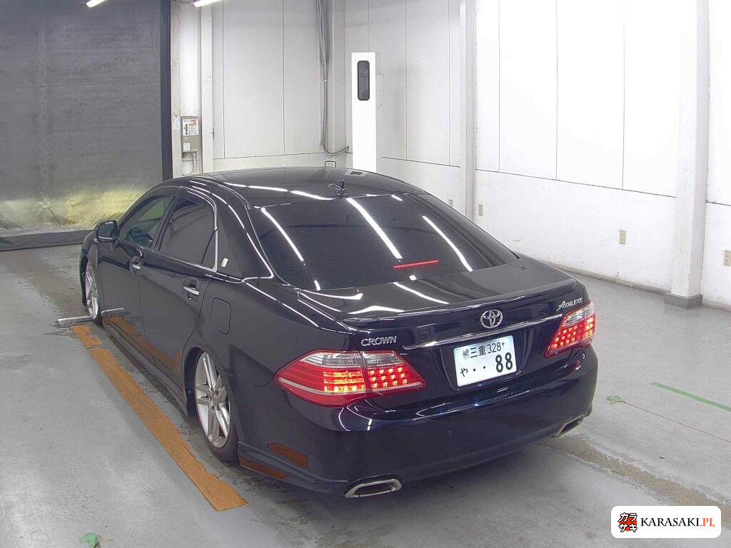 Toyota Crown 2010 z aukcji japońskiej
