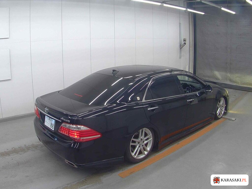 Toyota Crown 2010 z aukcji japońskiej