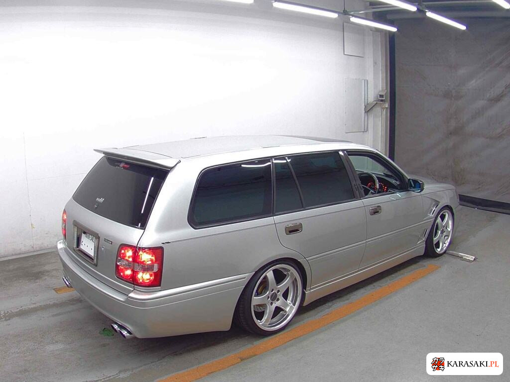 Toyota Crown Estate 2003 z aukcji japońskiej